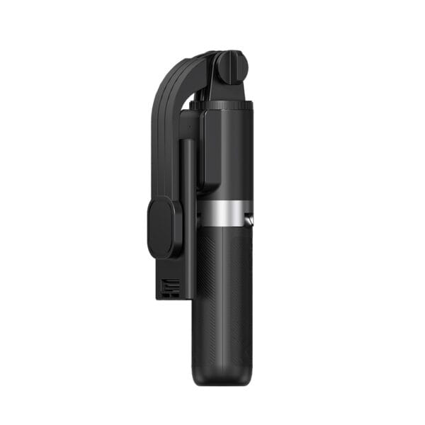 Taking photos with a selfie stick - Image 3