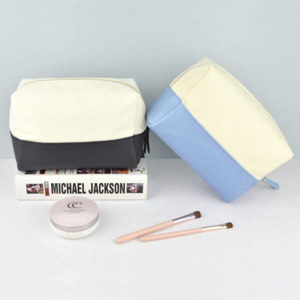 Toiletry bag - Image 2