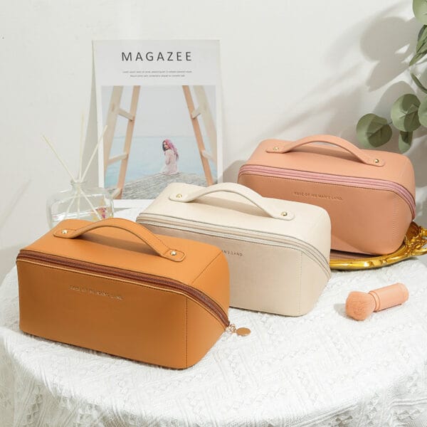 Cosmetic bag - Image 2
